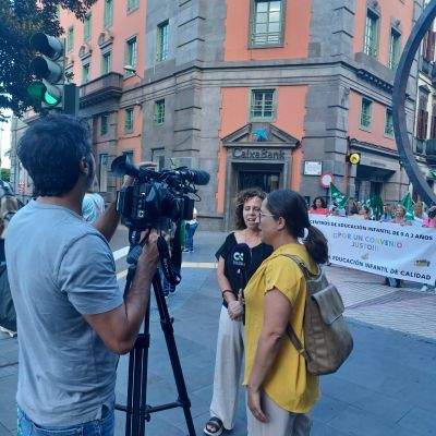 Intersindical Canaria se concentra contra el abuso y la precarización de la patronal en las Escuelas Infantiles 