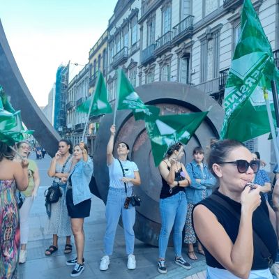 Intersindical Canaria se concentra contra el abuso y la precarización de la patronal en las Escuelas Infantiles 